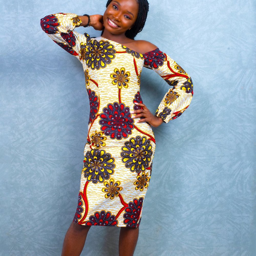 deep triangle collar knee length dress long sleeves